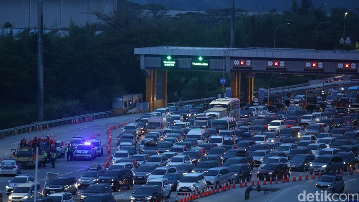 Tanggal Salah? Anda Akan Ketinggalan Jadwal Ganjil Genap di Tol saat Mudik!