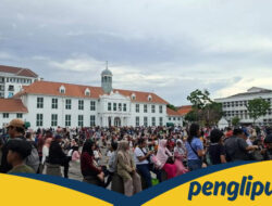 Kota Tua Bersama Warga, Defying the Rain: Liburan Tanpa Batas dengan Terobos Aja