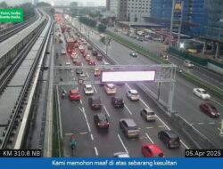“Macet Menyebabkan Nyeri: Serangkaian Kecelakaan Picu Macet di Tol Malaysia Saat Arus Balik Lebaran”