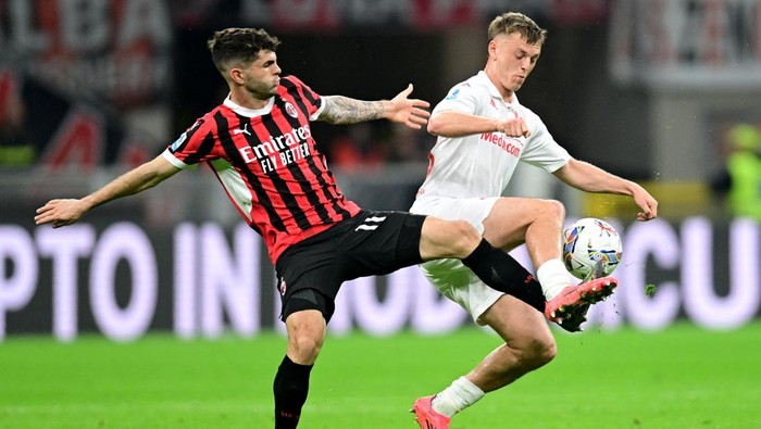 [Duel Melelahkan: Milan dan Fiorentina Saling Serang hingga 2-2!]