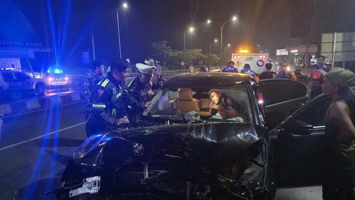 Petaka di Jatim, BMW Terjun Tol Gara-gara Aplikasi Navigasi