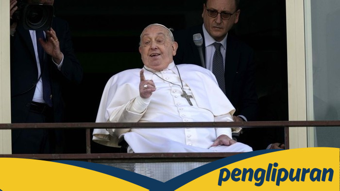 Fenomenal! Paus Fransiskus Tampil Mengejutkan di Kerumunan Vatikan