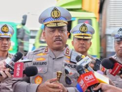 Petugas Lapangan Jadi Pahlawan Mudik: Kakorlantas Berikan Apresiasi!