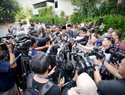 “ASN yang Bolos Dapat Sanksi, Gus Ipul Bacakan Absensi”