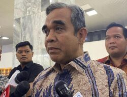 “Ini Alasan Prabowo yang ke Teuku Umar Bertemu Megawati: Posisi Tengah dalam Permainan Politik?”