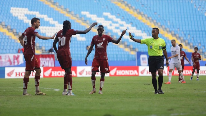 **Wasit Asing Ditambah di Liga 1 untuk Antisipasi Kecurangan Akhir Musim**