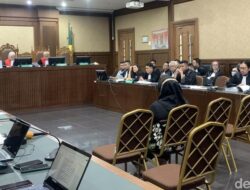 “Staf PN Surabaya: ‘Uang Rp 49 Juta dari Ronald Tannur, Fakta atau Mitos?'”