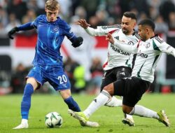**Legia Warsawa Vs Chelsea Masih 0-0 di Babak Pertama: Tren Tertahan atau Strategi yang Cerdas?**