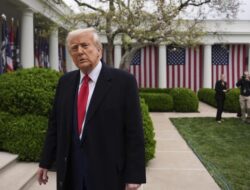 Helikopter Jatuh di New York, 6 Tewas: Trump Sebut Kejadian Ini Mengerikan