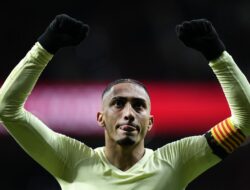 Raphinha: Siapa yang Akan Menjadi Raja Baru di Barcelona?