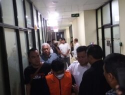 Satpam RS Bekasi Rela Berdarah, Siapa Pria di Balik Potret Kekerasan Ini?