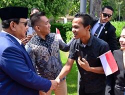 “Prabowo, Dalam Sambutan Antusias Mahasiswa di Antalya Turki”