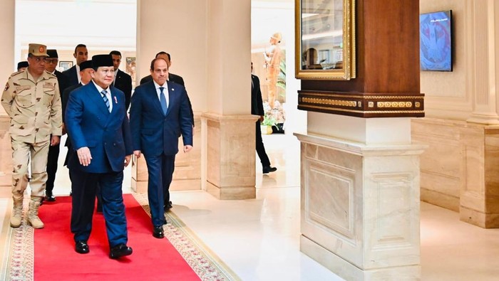 **Usai Pertemuan Bilateral, Prabowo dan El-Sisi Kunjungi Akmil Mesir dalam suasana keakraban**
