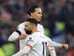 “Mo Salah: Kontrak Baruku Sudah, Semoga Van Dijk Berikutnya – Bisa Liverpool Goyahkan Takhta Manchester City?”