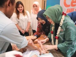 Dharma Wanita Persatuan Kemensos Gelar Khitan Massal di Malang – Update 1