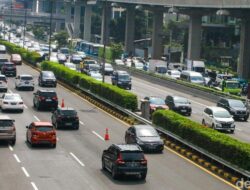 Antisipasi Macet, Lajur Kanan Tol Halim-Senayan Diberlakukan Contraflow Pagi Ini