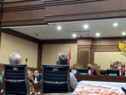 [Wahyu Setiawan Terlibat Kontroversi, Balas Chat ‘1.000’ soal Dana PAW Harun Masiku]