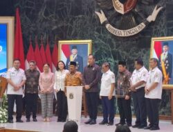 “Dari Menteri ke Wamen, Veronica Tan Hadapi Tantangan Baru di Balai Kota Jakarta”