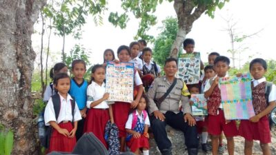 “Bripka Sumantri: Polisi Desa yang Gugurkan Buta Aksara di Rote Ndao”