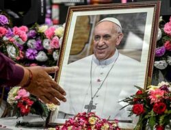 **Paus Fransiskus Meninggalkan Pesan Terakhir untuk Umat Katolik Gaza: “Saya Memberkatimu”**