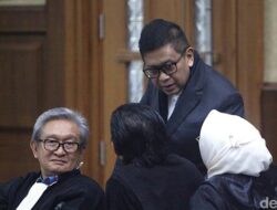 “‘Perintah Ibu’ Terkuak dari Sadapan Telepon, Guncang Sidang Hasto!”