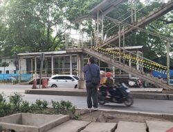 Tutup JPO Tanpa Pagar di Cakung, Warga Terpaksa Berisiko Lewat Bawah!