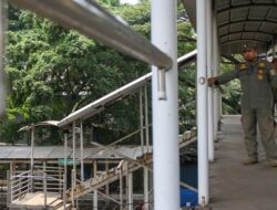 Ngeri Kondisi JPO di Cakung: Apakah Ini Uji Nyali Warga?