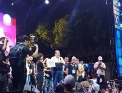 Rp 573 Juta dari Ikaboedoet, Investasi Masa Depan Generasi Pintar