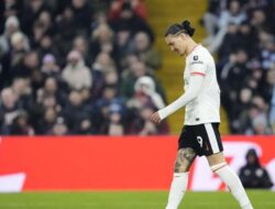 Darwin Nunez Ngambek: Apakah Liverpool Akan Kehilangan Bintang Masa Depan?