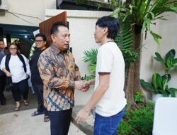 “Ketika Kapolri Melayat: Dukacita Mendalam bagi Bunda Iffet”