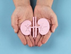 7 Tanda Kerusakan Ginjal yang Bisa Dilihat dari Kaki, Termasuk Bentuk dan Warnanya – Update 2