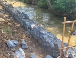Viral Proyek Turap Perumahan Persempit Sungai di Depok, Kini Disetop – Update 2
