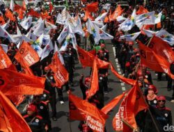 Massa May Day di Monas: Apa yang Terjadi di Balik Layar Pengawalan?