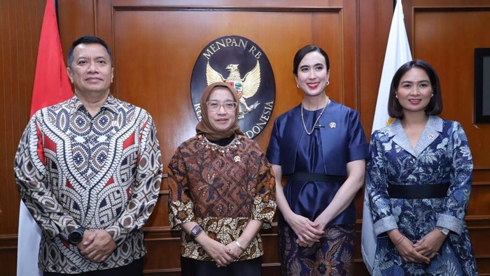 Bertemu Menpar, Menteri PAN-RB Dukung Penguatan Kepariwisataan Nasional - Update 1