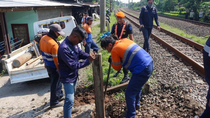 Perlintasan Sebidang Ditutup, Rawan Kecelakaan di Bogor-Cilebut: Siapa yang Bertanggung Jawab?