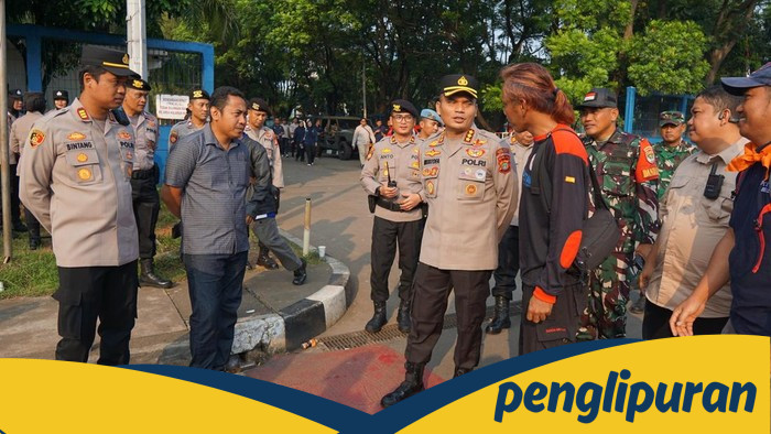 **May Day: Ribuan Buruh Cikarang Membuat Ibu Kota Geger, Polisi Dikawal atau Dikawal?**