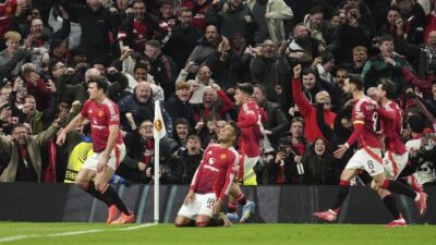 “Man United Bersusah Payah di Liga Europa: Trofi atau Kejatuhan?”
