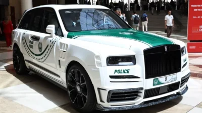 Rolls-Royce Cullinan: Armada Polisi Dubai yang Mewah dan Eksklusif