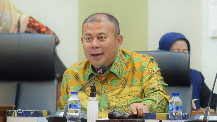 [Pimpinan DPR: Komitmen Prabowo di Hari Buruh, Angin Segar untuk Pekerja?]