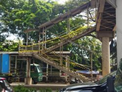 Cerita Warga Ketakutan Lewat JPO Tanpa Pagar di Cakung – Update 1