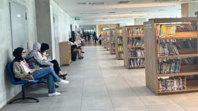 Perpustakaan Buka Sampai Malam, Warga Antusias Sambut Wacana Ini dengan Emosi