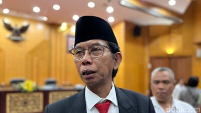 Adi Sutarwijono Dicopot dari PDIP Surabaya: “Saya Tunduk dan Patuh” pada DPP.