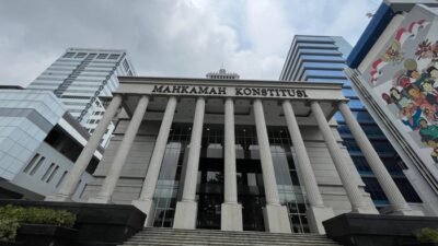 MK Tolak Gugatan, Cawabup Puncak JayaASN Aktif Terancam Hukuman!