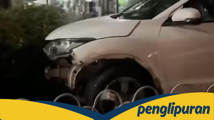 Mobil HRV Misterius Nyangkut di Taman Tugu Muda Semarang, Polisi Turun Tangan - Update 2