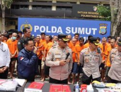 [Judul Pertama]