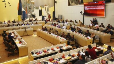 Ketua DKPP Setuju Anggota DPR Diminta Bubar, Tapi KPU Diduga Banyak Pelanggaran