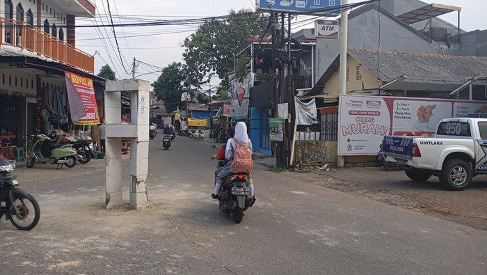 Patung Tani Sukatani Depok Terhancur, Diduga Tabrakan, Polisi Investigasi CCTV