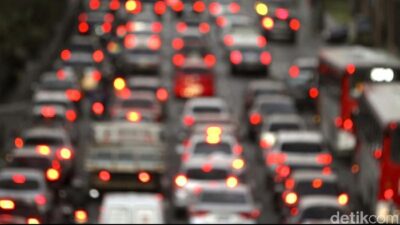 Info Kepadatan Lalin di Tol Arah Jakarta Pagi Ini: Cililitan-Cawang, Para Pekerja Wajib Waspadai!