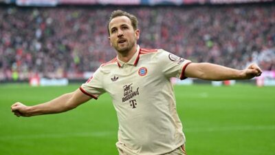 Harry Kane Berbagi Kata-Kata Meneteskan Emosi Setelah Raih Trofi Pertama.
