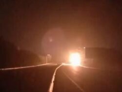 **Kronologi Truk TNI Bawa Amunisi Terbakar di Tol Gempol: Tragedi yang Tewaskan 1 Prajurit**